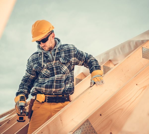 How to Offer Competitive Benefits on a Seasonal Construction Timeline